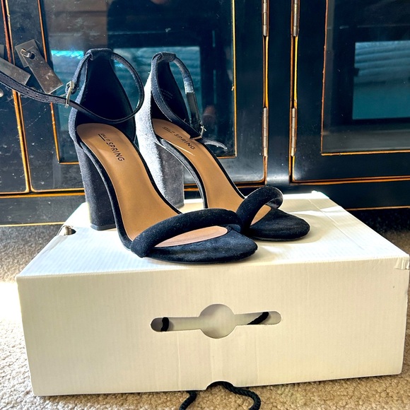 CALL IT SPRING- lightly worn block heels - Picture 2 of 3